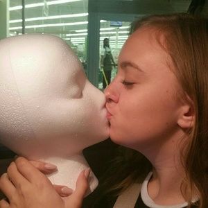 Meet your Posher, Dawn