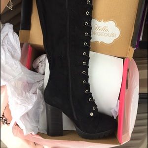 NWOT Lace up boots