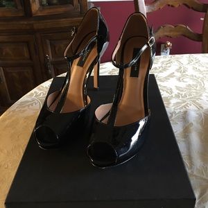Megan T-STRP Peep toe Plat