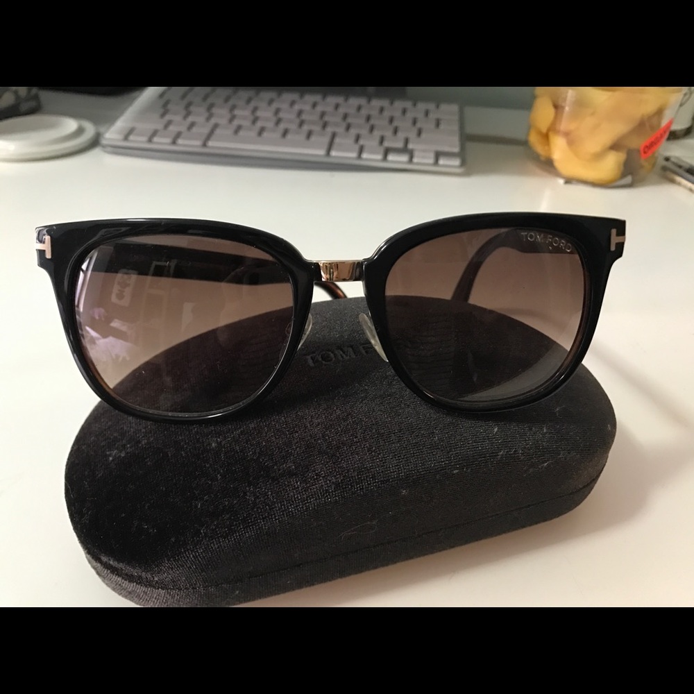 Tom Ford sunglasses in brown and gold
