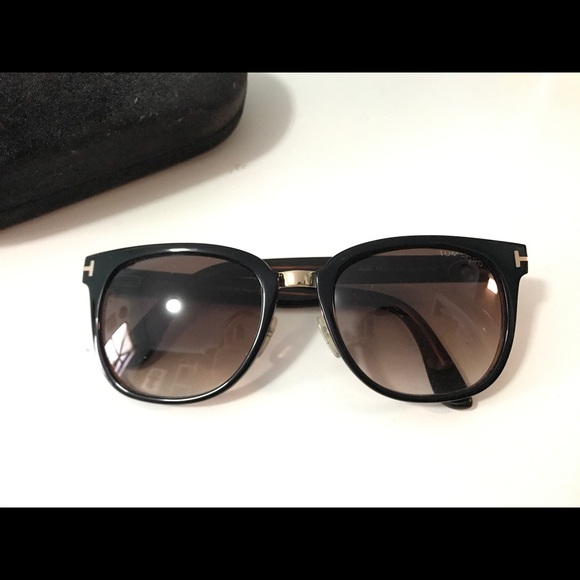 Tom Ford sunglasses in brown and gold