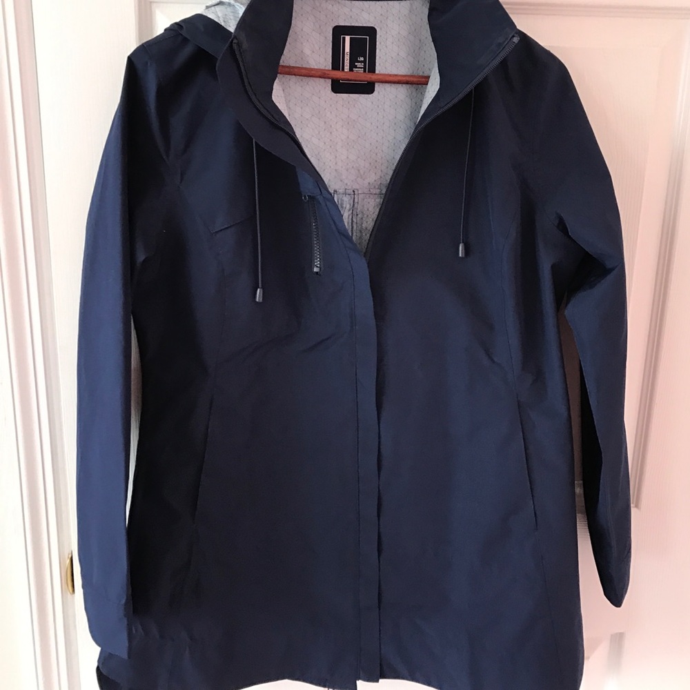 Mondetta rain ☔️ jacket