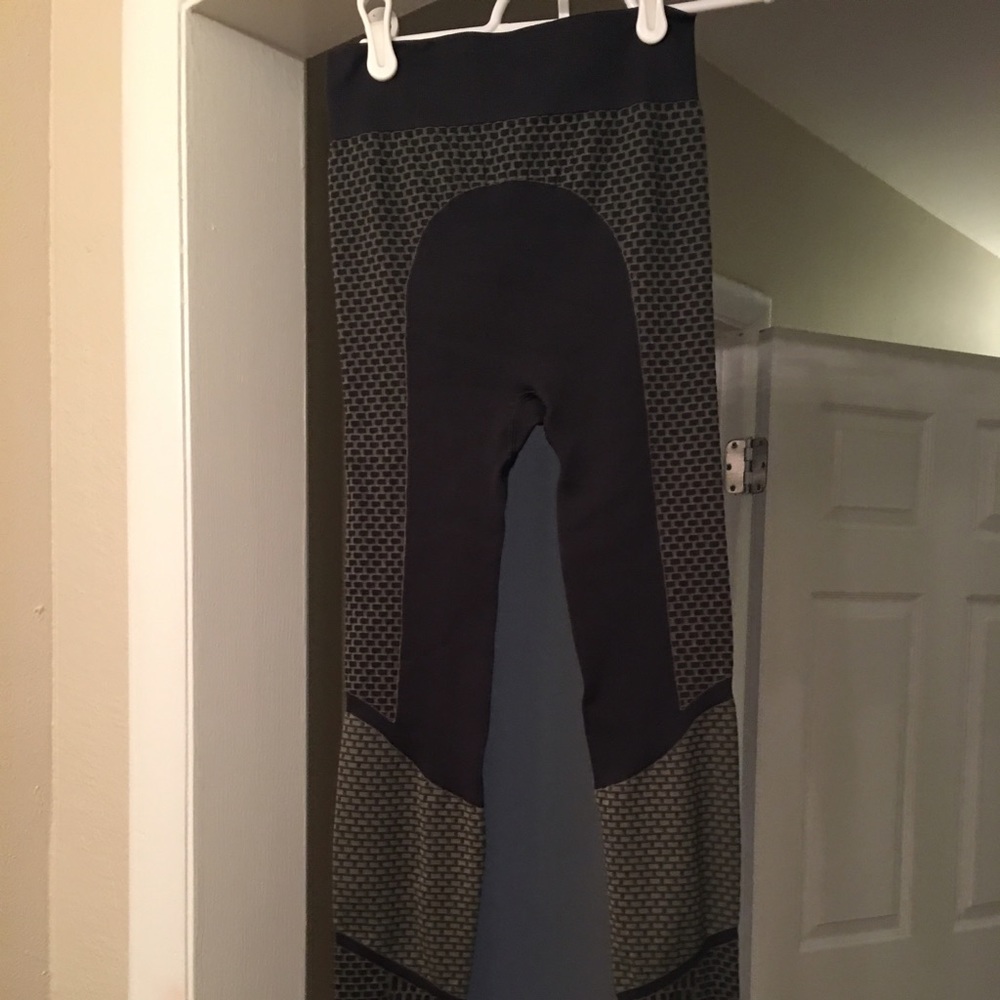 Lululemon work out pants!