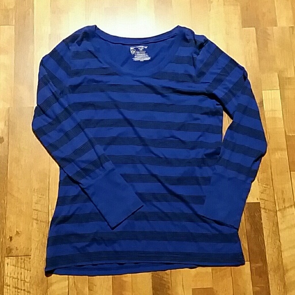 No Boundaries Tops - Long sleeved shirt