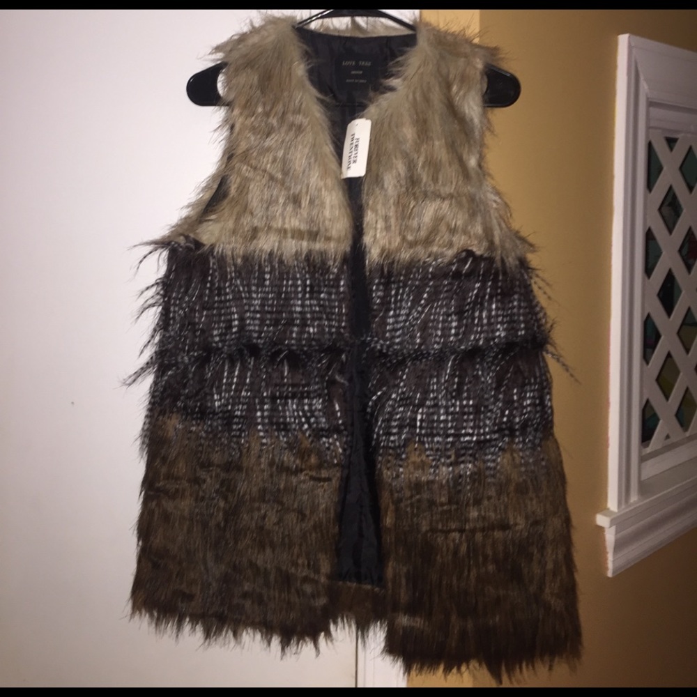 Forever 21 multicolored fur vest NWT