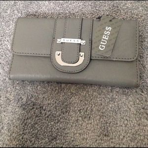 Guess wallet