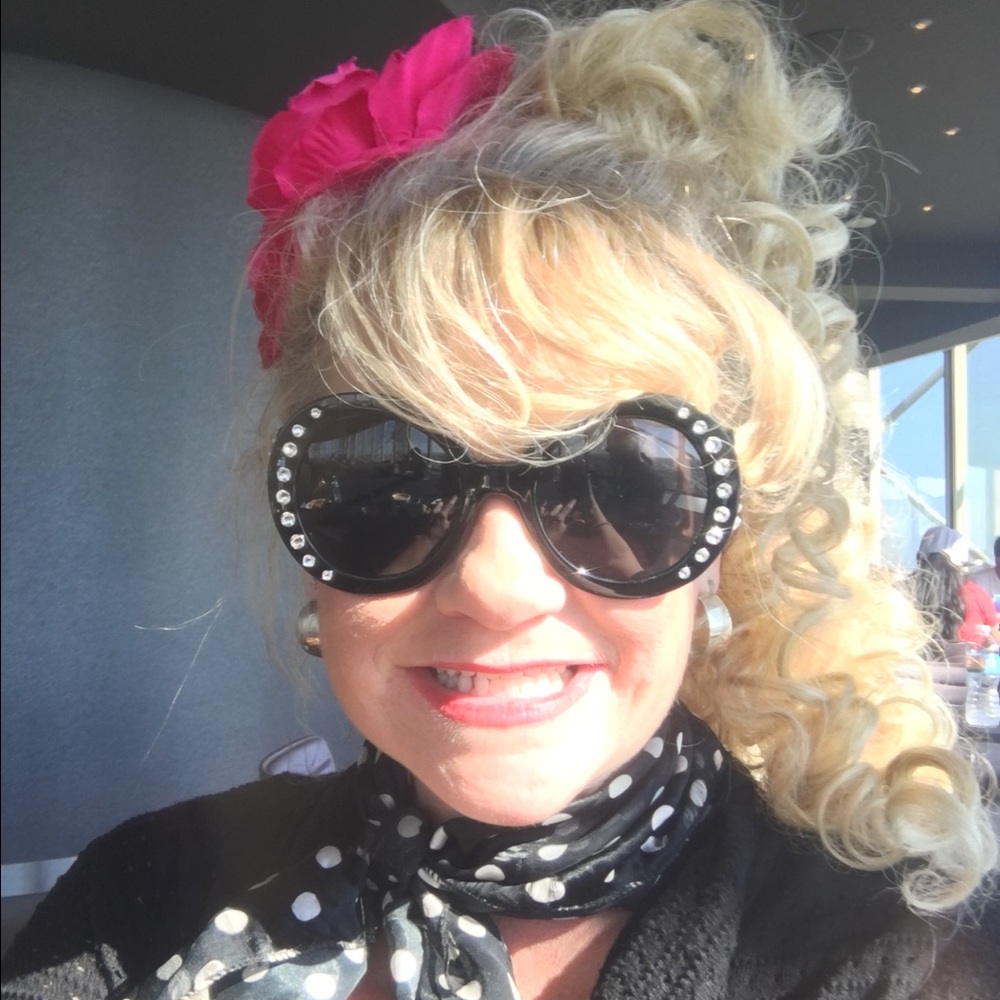 Meet your Posher, Donna