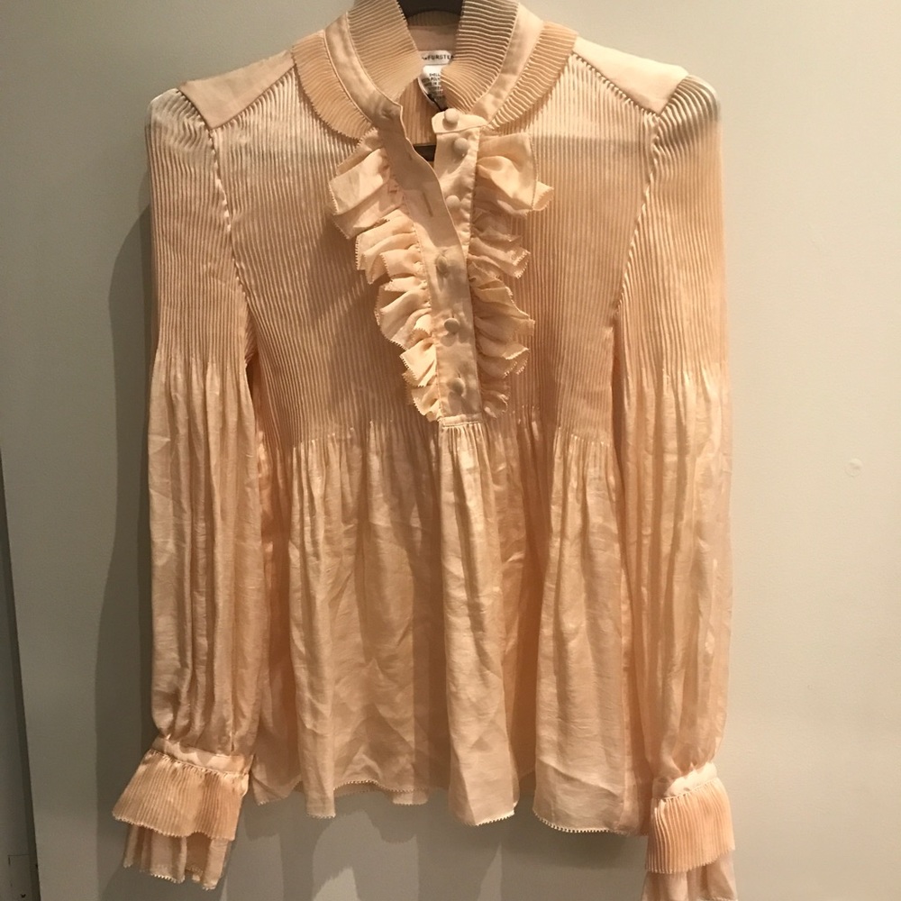 Brand NEW Diane Von Furstenberg Pleated blouse