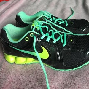 Nike women's REAX size 9! Good condition!