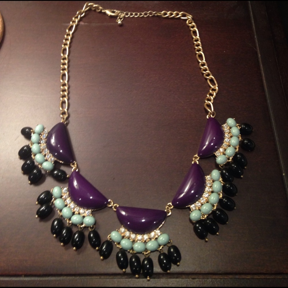 Statement necklace