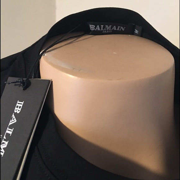 Balmain - Picture 3 of 3