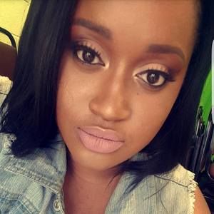 Meet your Posher, Cassandra