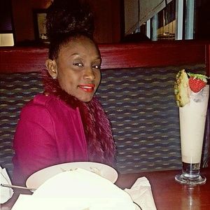 Meet your Posher, Anya