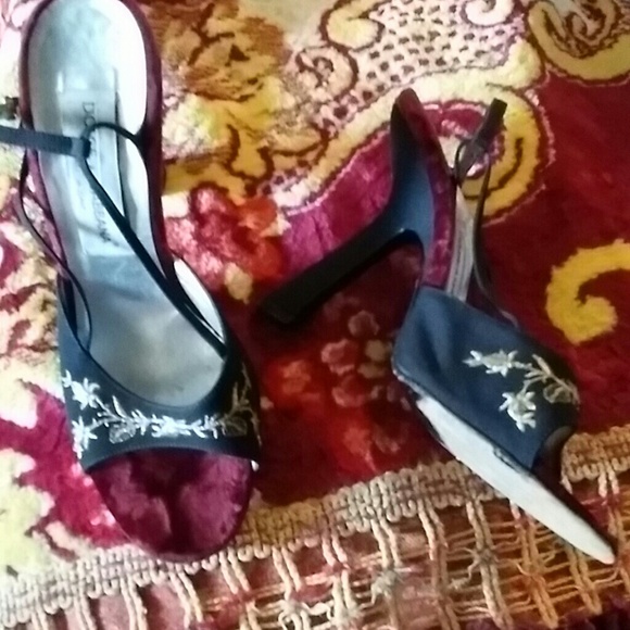 Dolce & Gabbana shoes - Picture 2 of 4