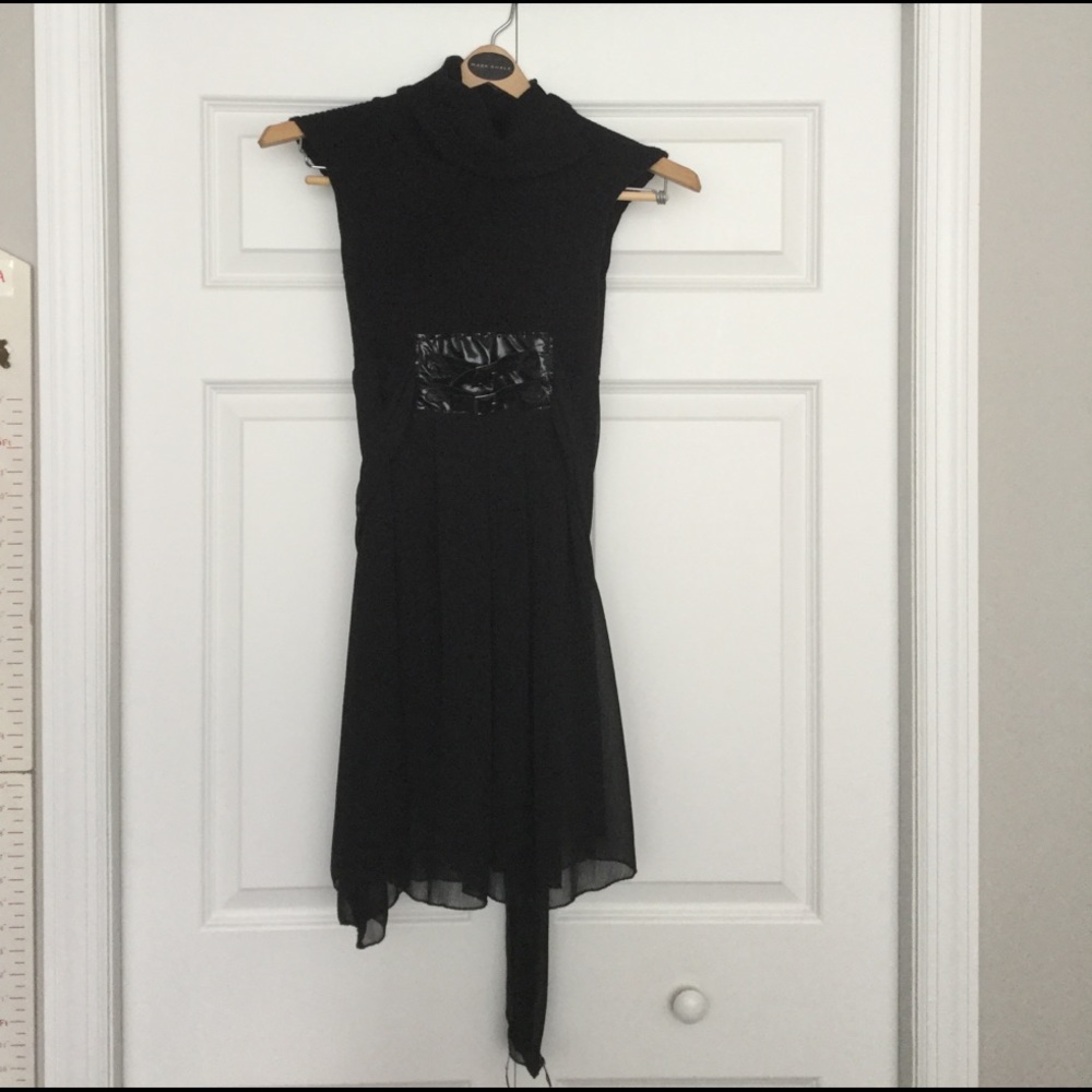 Stunning mini dress voile & sweater neck