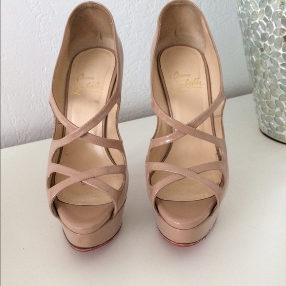 Christian Louboutin nude heels - Picture 2 of 4