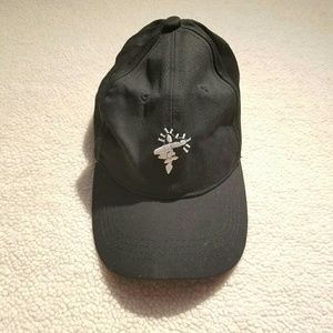 SOLD 🚫 Korean Finger Heart Sign Dad Hat