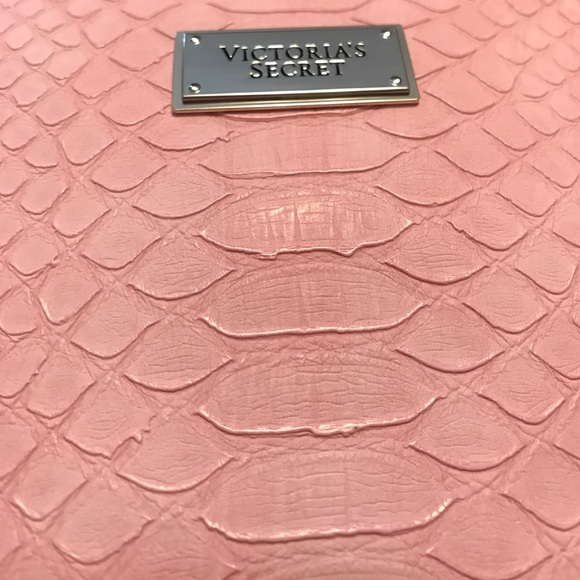 Victoria's secret clutch/wristlet, pink Python - Picture 2 of 4