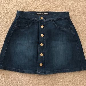 Express jean skirt NEVER WORN
