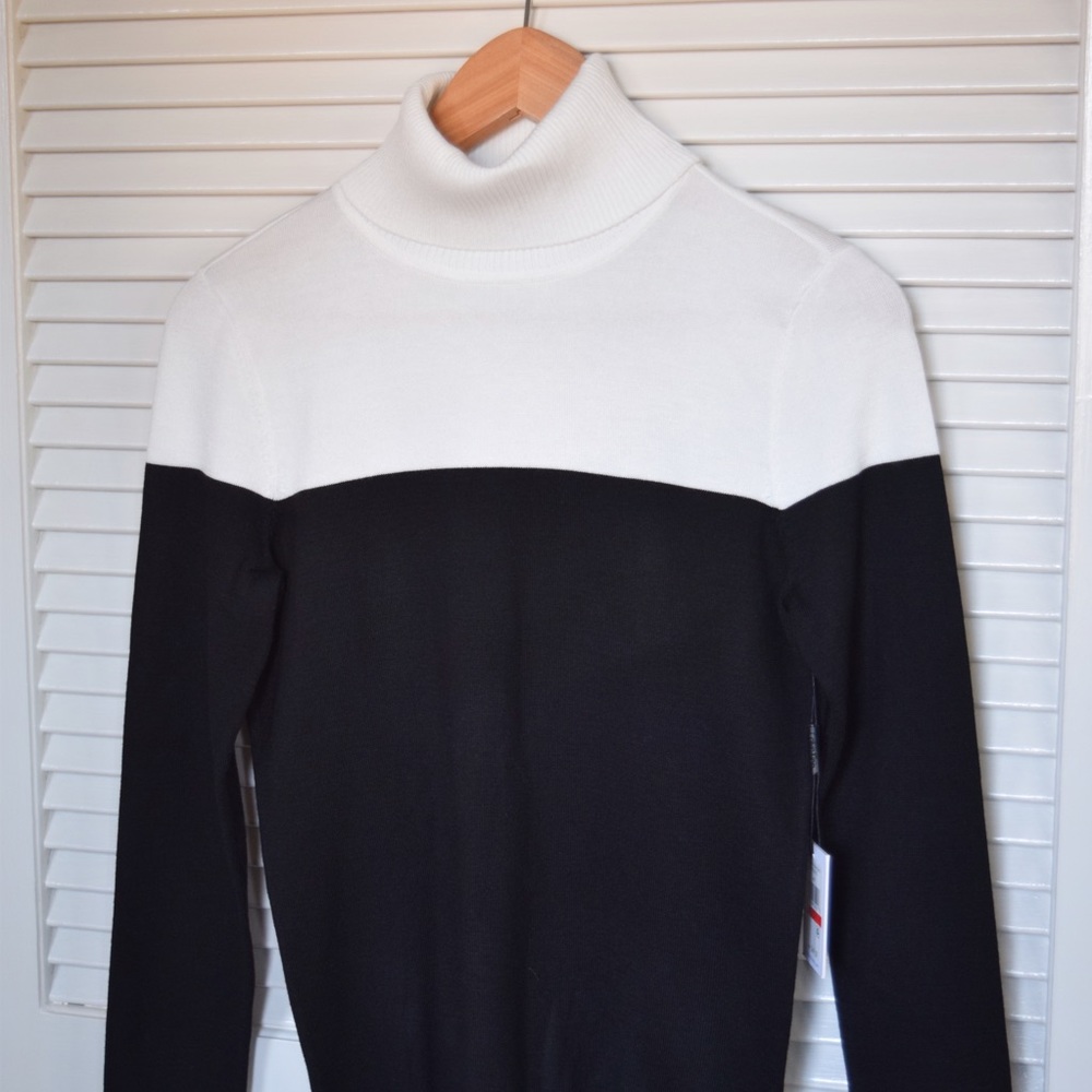 Calvin Klein Color Block Turtleneck - NEW