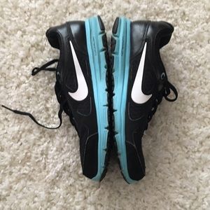 Nike Tennis Shoes