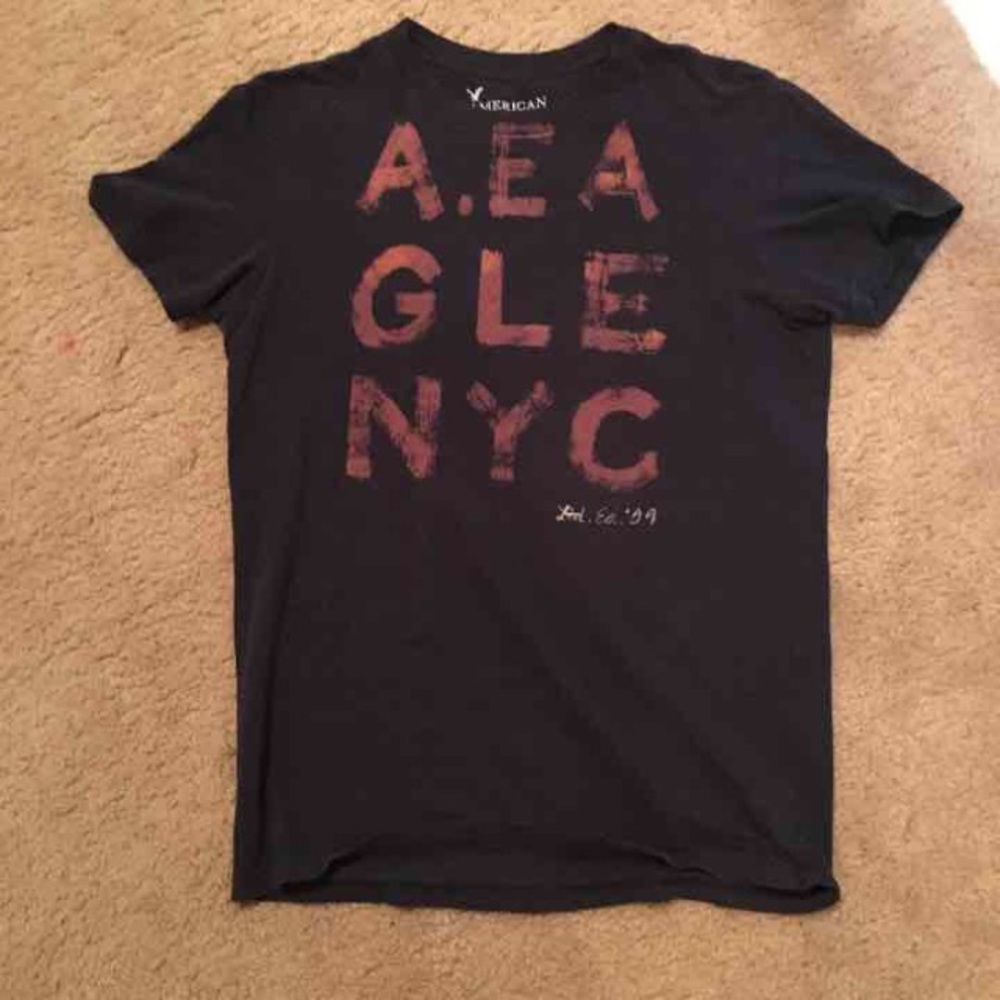 American Eagle tee