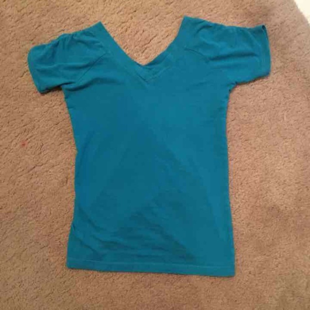 Tee
