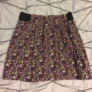 High waist Floral Mini skirt WITH POCKETS!