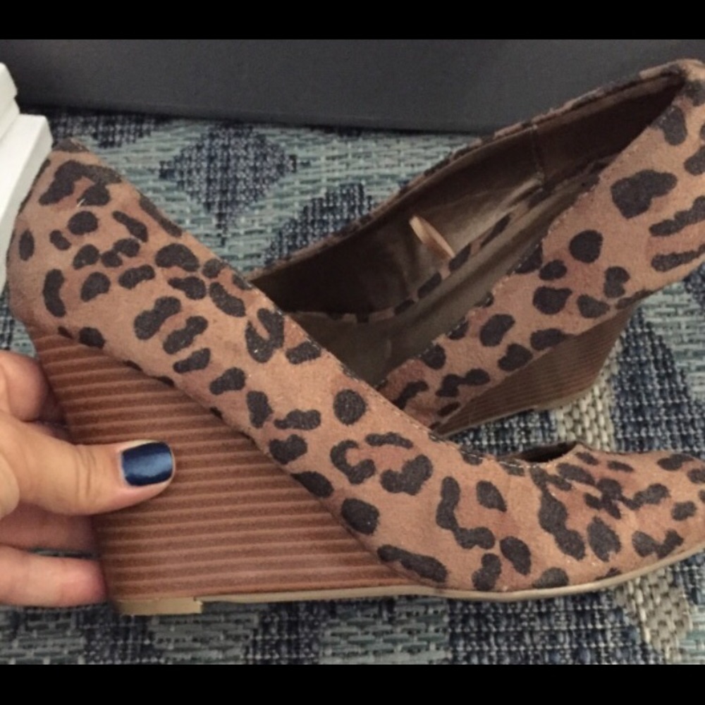 Leopard print wedges