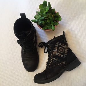 Aztec Print Boots 🌵