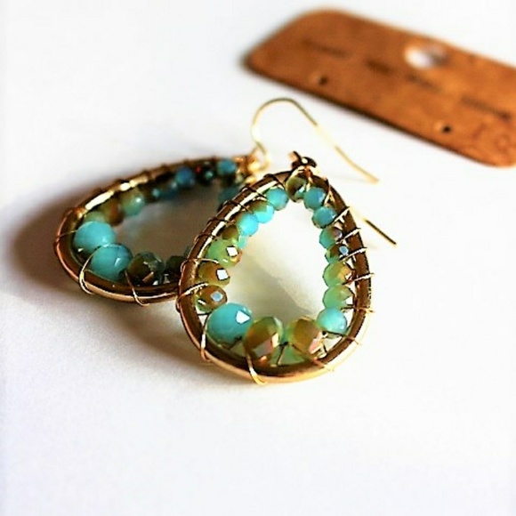 Beaded drop earrings - Picture 2 of 3