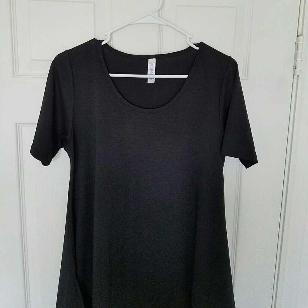 Black Lularoe Perfect Tee