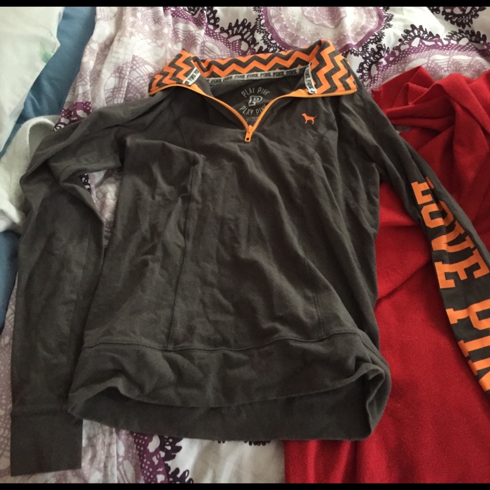 worn once! in great condition!