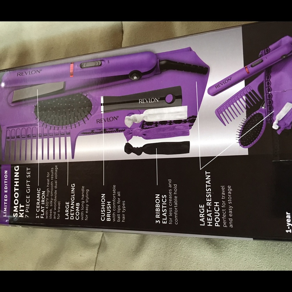 Revlon 7 piece smoothing kit