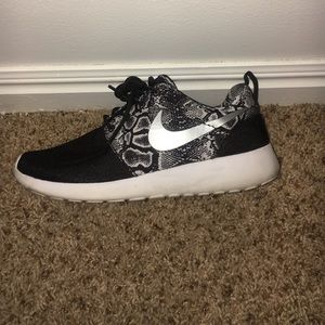 Nike Snakeskin Roshe shoes