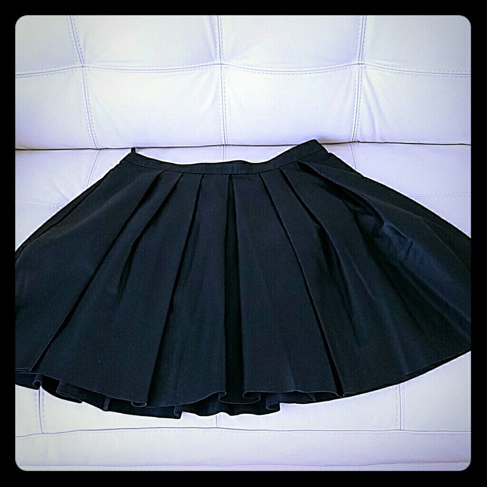 Black leather pleated skirt NWOT
