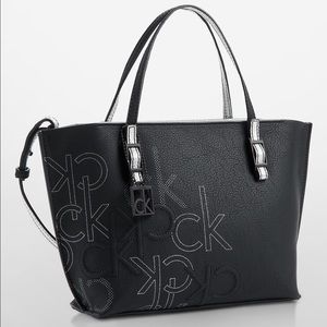 Kalvin Klein Tote SOLD 💥