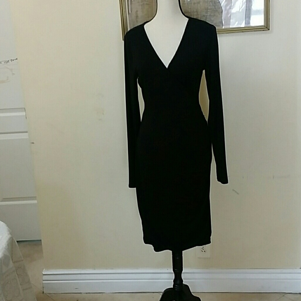 Dress - Picture 1 of 4
