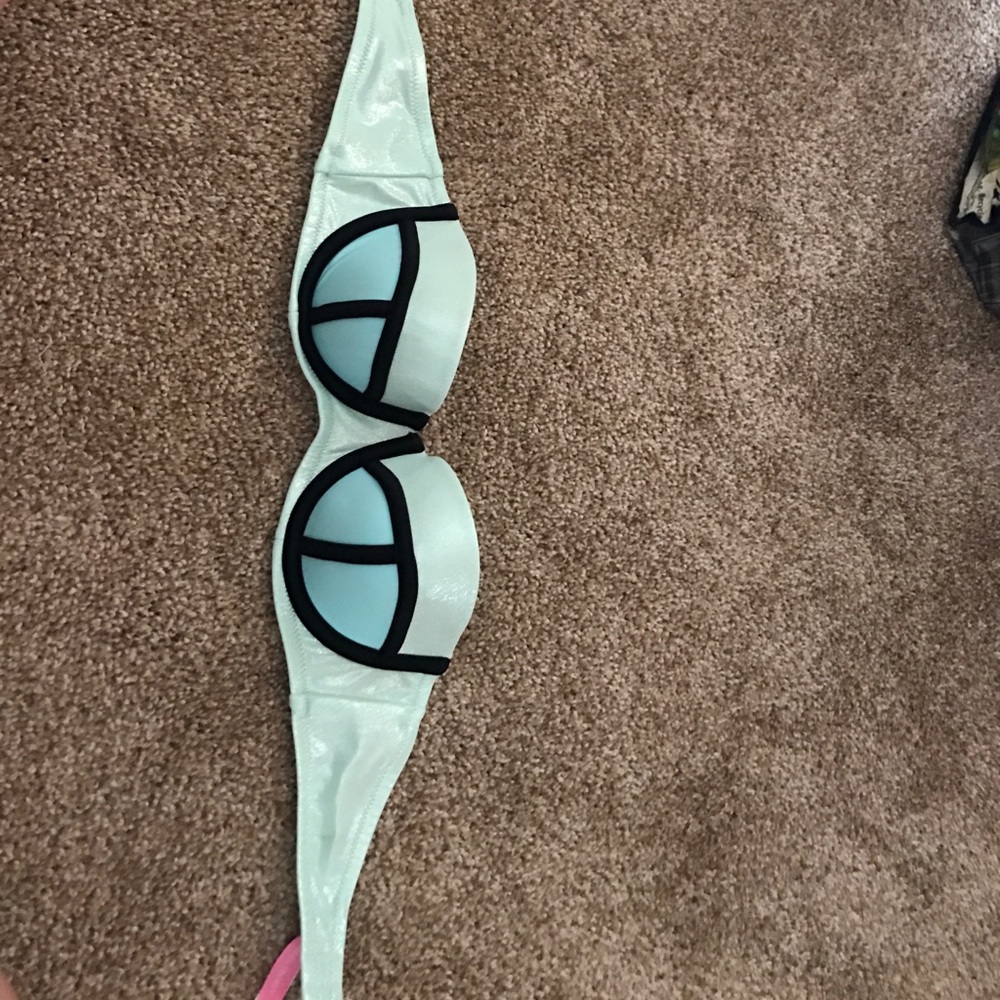 Bikini top