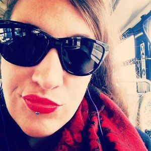 Meet your Posher, Chrystal