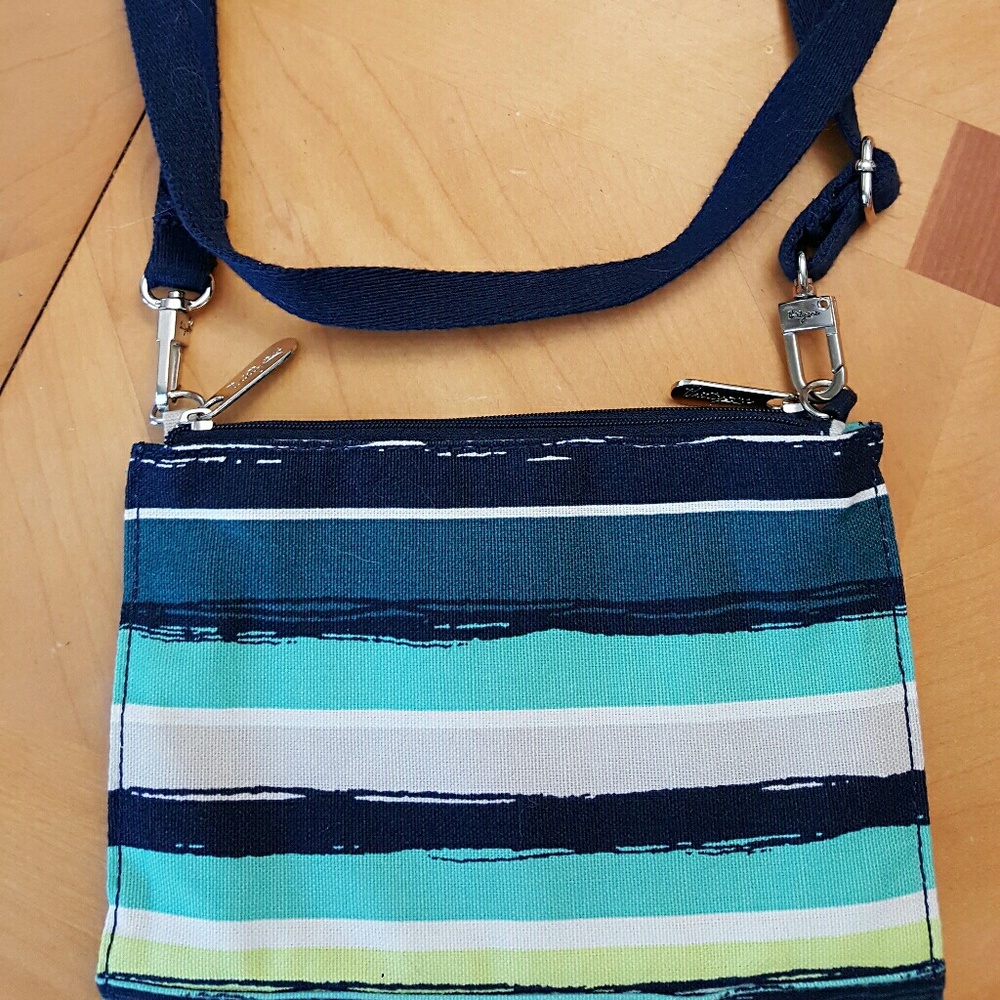 Thirty One Cross Town Wallet