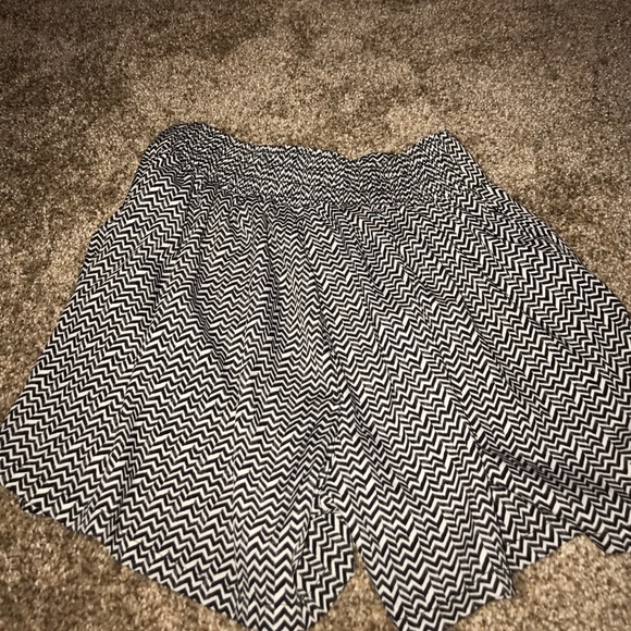 Shorts - Picture 2 of 2