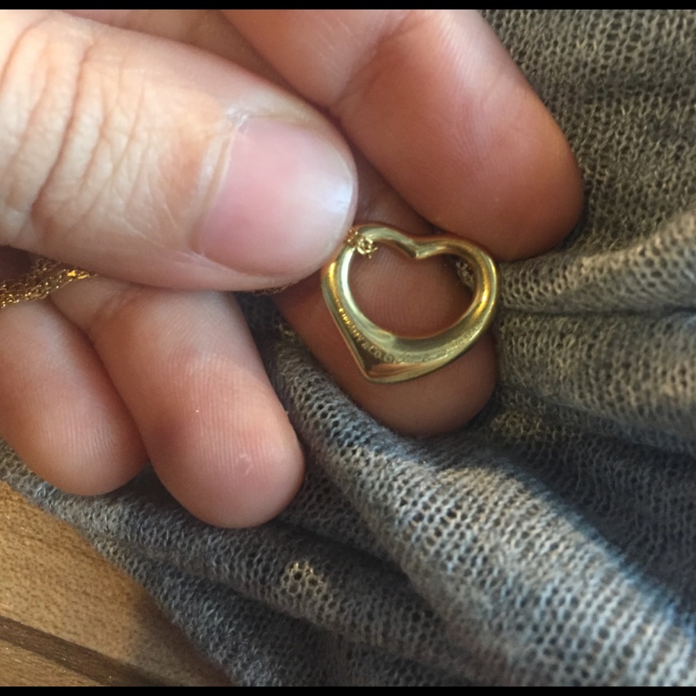 Tiffany and Co Open heart necklace 18k