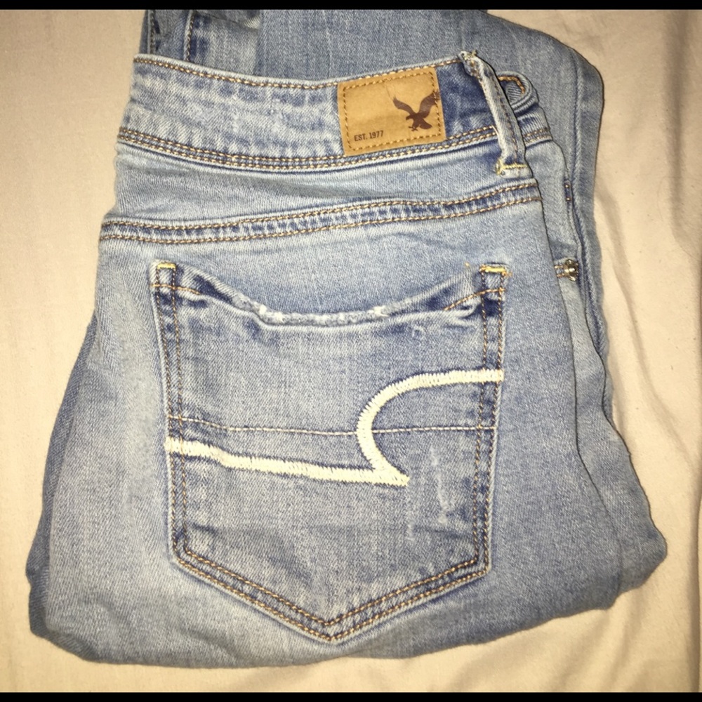 WORN IN american eagle jeans!