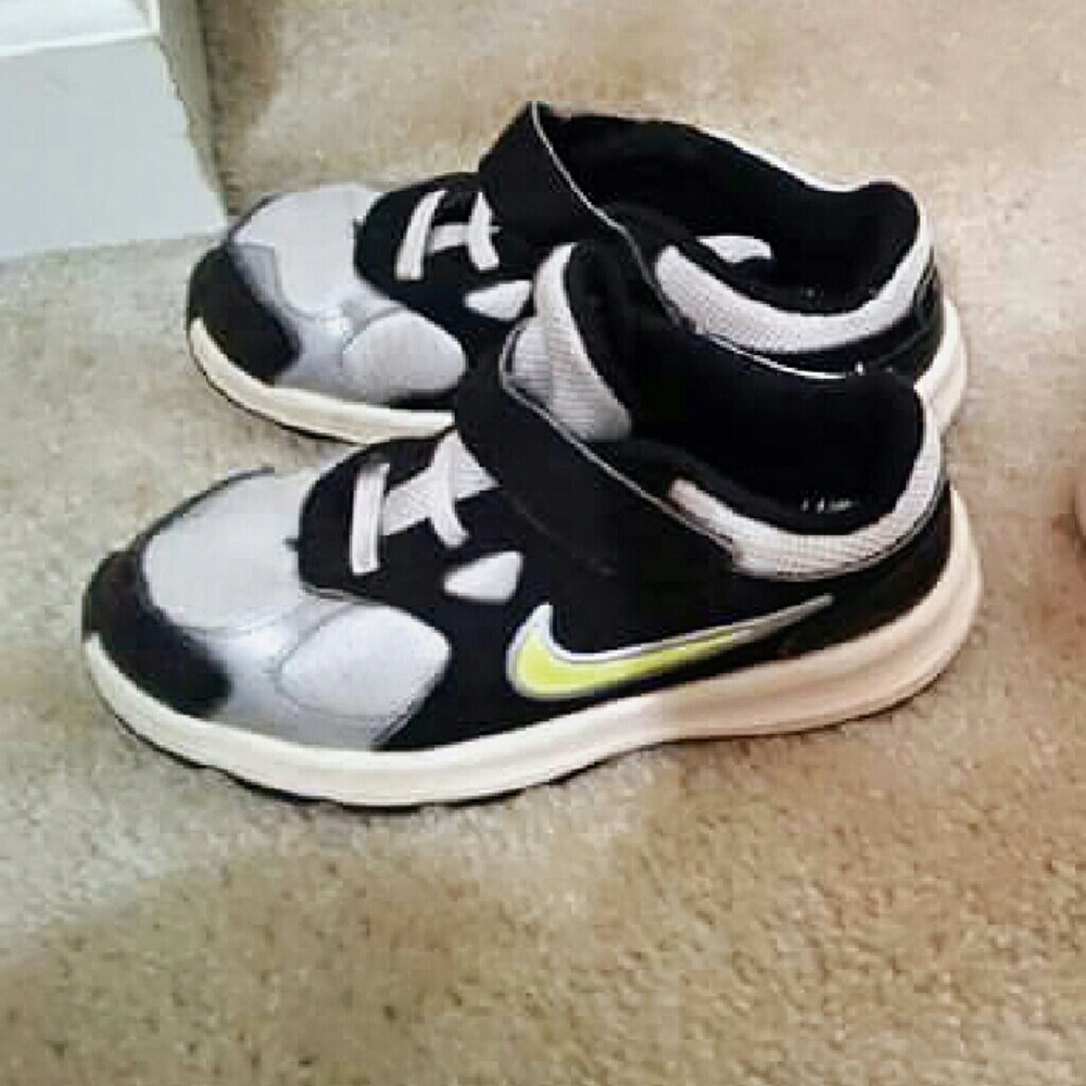 Childs size 10 nikes
