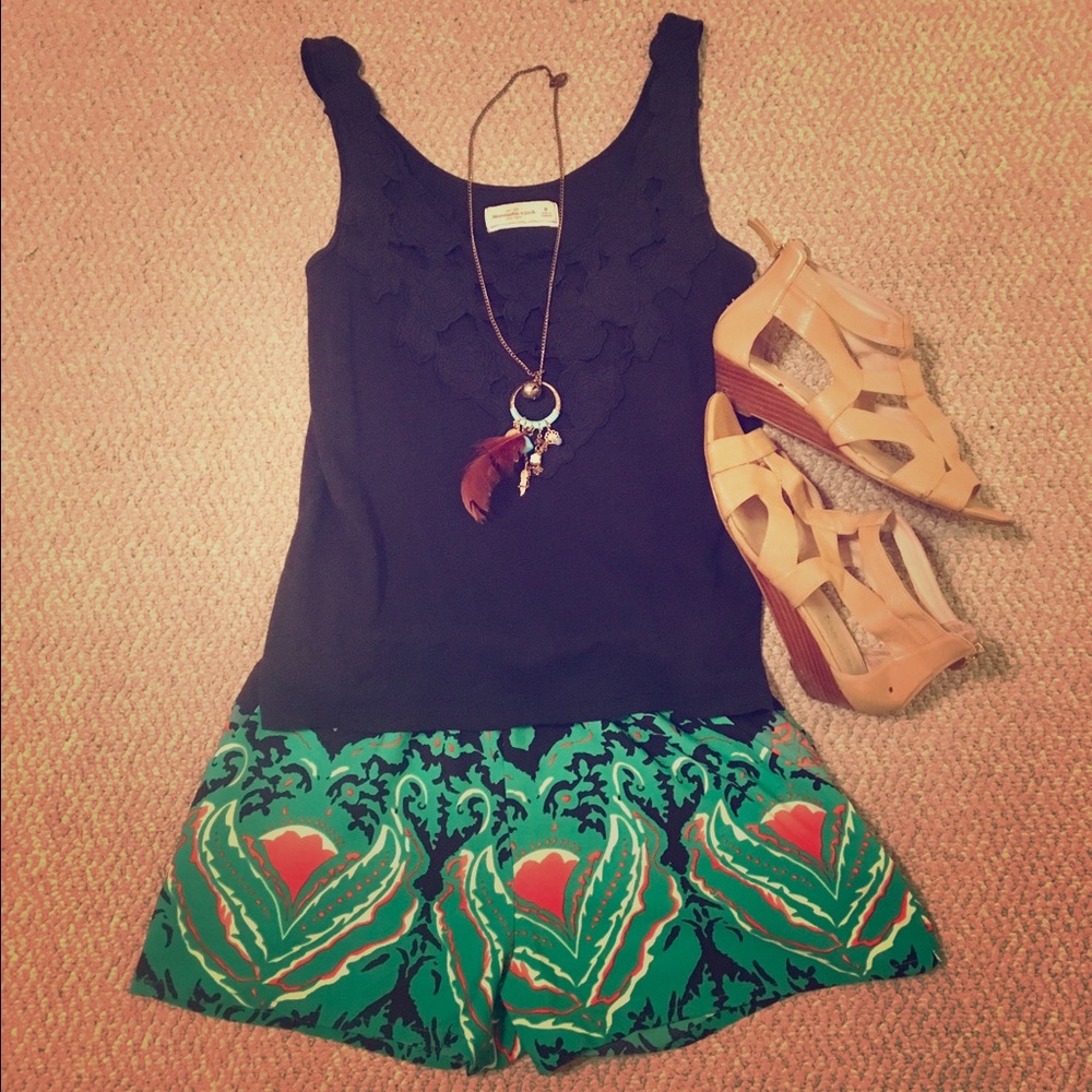 Trendy patterned shorts!!!