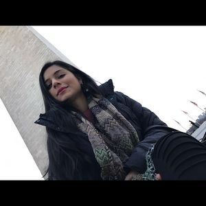 Meet your Posher, Diana