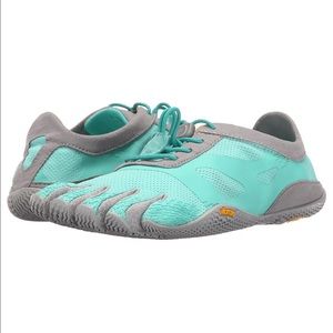 NWT Women's Vibrams KSO Evo Cross Training Shoe