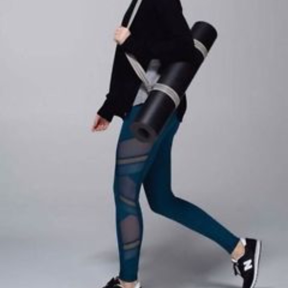 Lululemon just breathe pant size 6