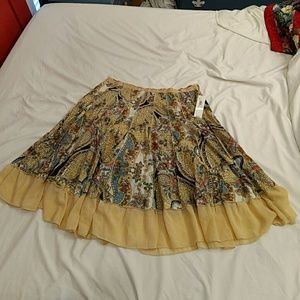 Passports skirt